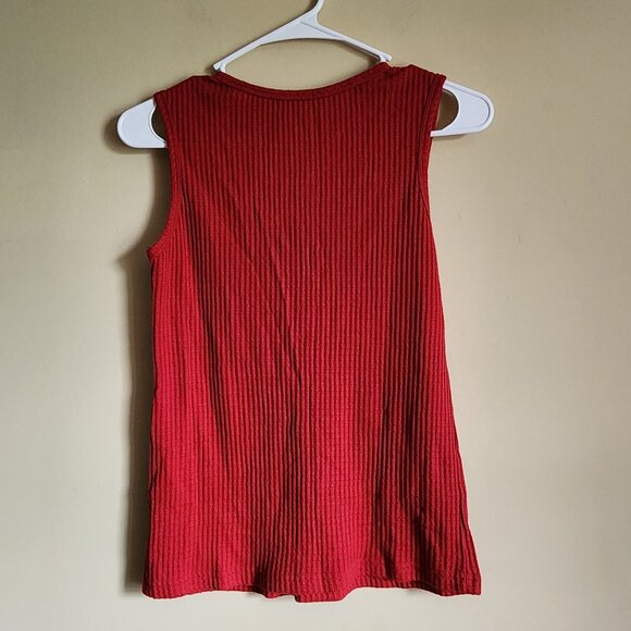 Red Sleeveless Top Size XS - Picture 3 of 4
